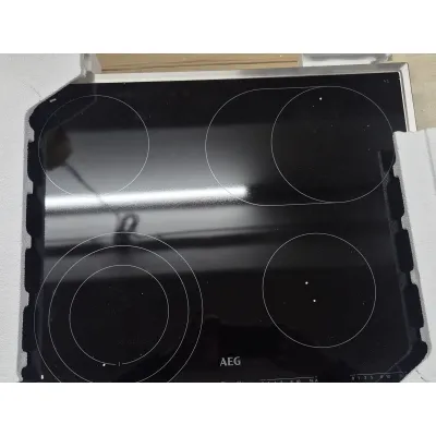 AEG Glaskeramik-Kochfeld HRB64478XB | 60 cm autark | Edelstahlrahmen | 4 Kochzonen | Bräterzone | Kindersicherung (B-Ware)