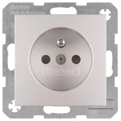 Berker Steckdose alu m.Erdungsstift 6765761404