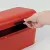 Bild: kela Brotkasten Frisca 7128424 | Brotbox Metall | 42,5x23,5x17,5 cm | rutschfest | leise schließend | karminrot