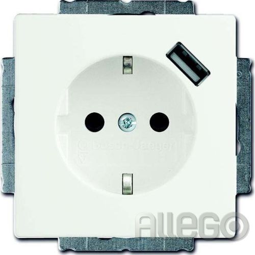 Bild: Busch-Jaeger Schuko/USB-Steckdose studioweiß matt 20 EUCBUSB-884