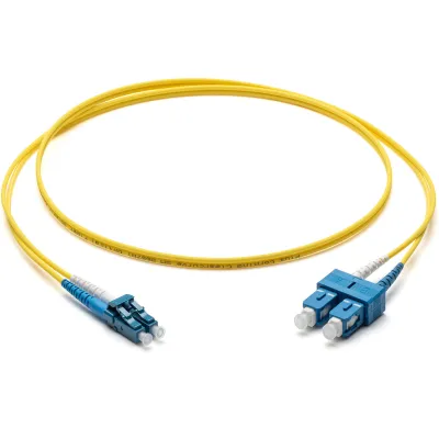Corning LWL-Patchkabel F047202G2Z20002M | OS2 Singlemode Duplex | LC-Duplex auf SC-Duplex | 2m | 2 Fasern | gelb