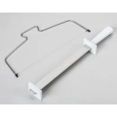 KAISER Tortenbodenschneider Pâtisserie | höhenverstellbar | Edelstahl | 39,5x20,5cm | Schnittbreite 25cm | Silber