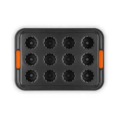 Le Creuset Canneléform 12er 46074000010000 | Backform für Cannelés | Antihaft Karbonstahl | 240°C | Schwarz