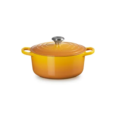 Le Creuset Bräter rund Signature 24 cm | Gusseisen | Induktion geeignet | 4,2 Liter | backofenfest | Farbe: Nectar
