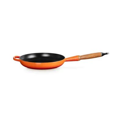 Le Creuset Bratpfanne Signature 26 cm | Gusseisen Pfanne | Holzgriff | ofenrot | langlebig & hitzebeständig