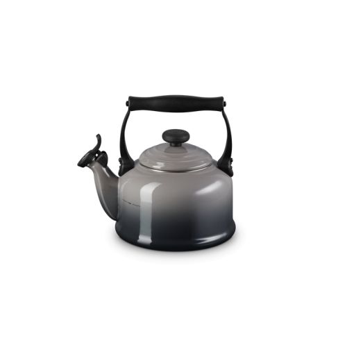Bild: Le Creuset Wasserkessel Tradition, Flint