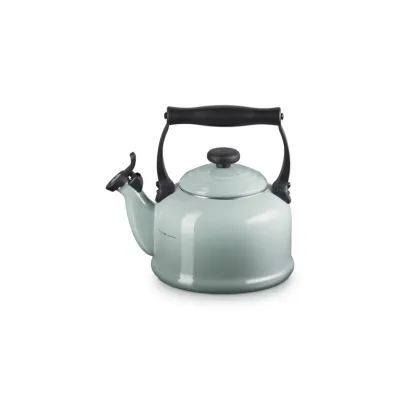 Le Creuset Wasserkessel Tradition | Flötenkessel | 2,1 l | Emaillierter Stahl | Induktion geeignet | Sea Salt