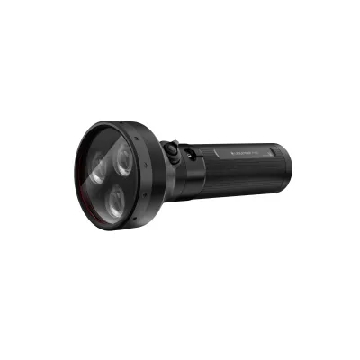 Ledlenser Hochleistungs-Taschenlampe P18R aufladbar | LED 6500 Lumen | One-Touch Fokus | USB-C | IP68 | Aluminium