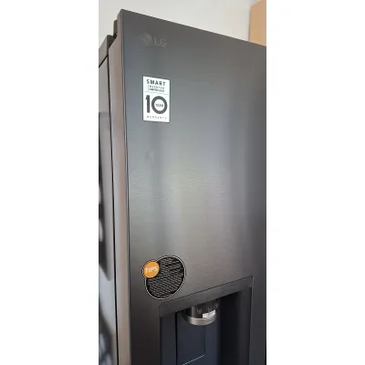 LG Side-by-Side Kühlschrank GSXE91EVAD | InstaView | 628L | Eis- & Wasserspender | Wassertank | Energie D | Schwarz (B-Ware)