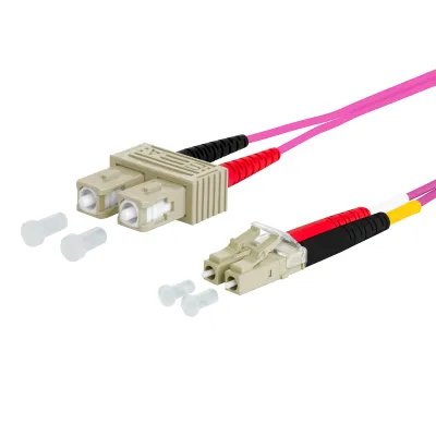 METZ CONNECT LWL-Patchkabel 151S1EOJO20E | OM4 Multimode 50/125 Duplex | SC-Duplex auf LC-Duplex | 2m | violett