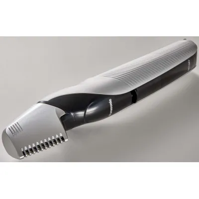 Panasonic Körpertrimmer ER-GK60-S503 | Bodygroomer für Herren | hautschonend | Wet&Dry | 3 Trimmaufsätze | silber-weiß