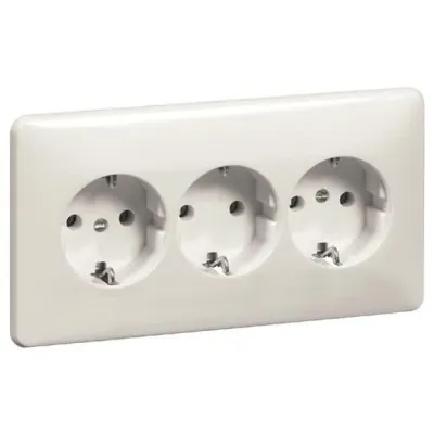 PEHA Steckdosenleiste 3-fach D 6513 | SCHUKO Typ F | 16A 250V | IP20 | Schraubbefestigung | Duroplast | weiß