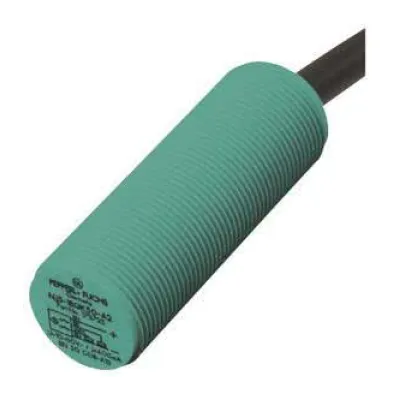 Pepperl+Fuchs Induktiver Näherungsschalter NBB5-18GK50-E2 | M18 | PNP | 5mm | Kabel | IP68/IP69K | DC 10–30V | bündig
