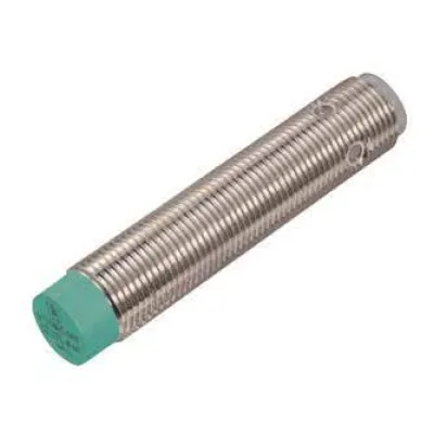 Pepperl+Fuchs Induktiver Sensor NEN10-12GM50-E2-V1 | PNP Näherungsschalter | M12x1 | 10mm Schaltabstand | IP67
