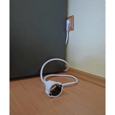 PROTEC.CLASS Verlängerungskabel PSKFL2S | Schutzkontakt-Flachstecker | H05VV-F 3G1,5 | 2m | Berührungsschutz | schwarz