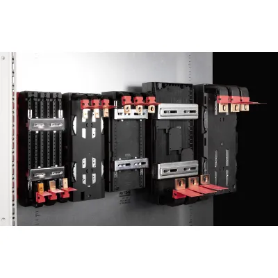 Rittal CB-Geräteadapter RX 9360.500 | 160 A | 3-polig | Easy Fix | Schraubanschluss | Schienenabstand 60 mm