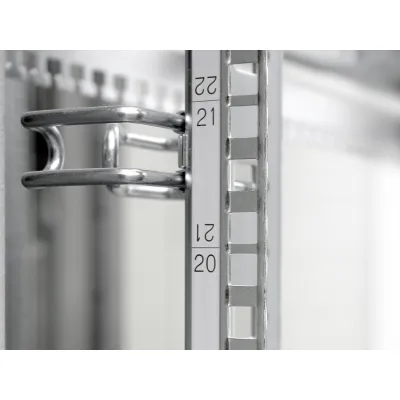 Rittal Maßklebestreifen DK 7950.100 | Kennzeichnungsmaterial 19 Zoll | selbstklebend | 1-56 HE | Alu silber/schwarz