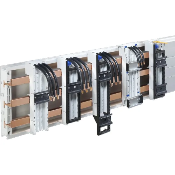 Rittal OM-Adapter SV 9340.710 | 3-polig | 40A | 690V | AWG8 | 60mm Abstand | 75x208mm | 2 Tragschienen