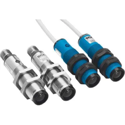 SICK Einweg-Lichtschranke VS/VE18-4P3240 | PNP | 20 m Reichweite | M12 Stecker | Metall | IP67 | Ø18 mm | Infrarot