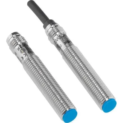 Sick Induktiver Näherungssensor IME08-02BPSZT0S | PNP | bündig | M8 Stecker | 8mm | Sn 2mm | Metall | DC 10–30V