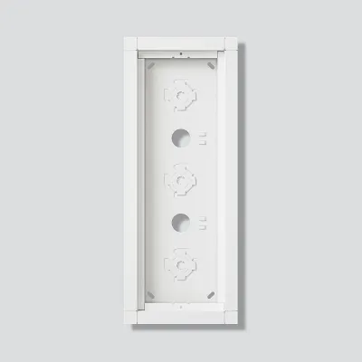 SIEDLE Aufputzgehäuse GA 612-3/1-01 W | 3 Module | Aluminium | Diebstahlsicherung | 132x332x36,5 mm | weiß