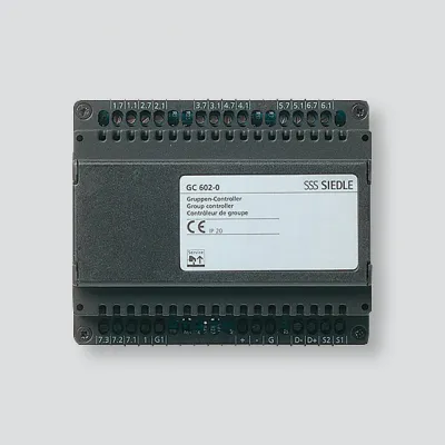 Siedle Gruppen-Controller GC 612-0 | 1+n System | bis 6 Haustelefone | Schalttafelgehäuse | Schwarz | 24V | IP20