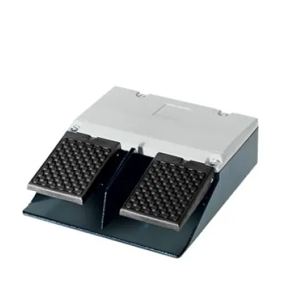 Siemens Fußtaster 3SE2932-0AB20 | 2 Pedale | Metallgehäuse | IP65 | 1S+1Ö je Pedal | M25x1,5 | grau | 16A