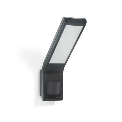 STEINEL Sensor-LED-Strahler XLED slim 012052 | Bewegungsmelder | 10,5W | 660lm | 4000K neutralweiß | IP44 | anthrazit