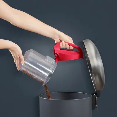 Rowenta Bodenstaubsauger ohne Beutel RO2913EA | Cyclonic Technologie | 900W | HEPA Filter | 7,6m Radius | Kompakt | Rot