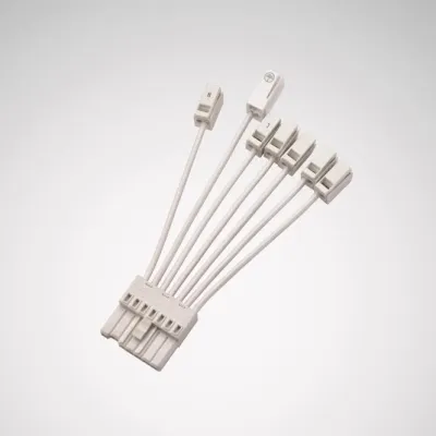 TRILUX Verbindungsleitung 07690VS | 7-poliger Stecker | 2,5 mm² | 100 mm Länge | Lichtband Zubehör | schwarz