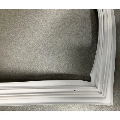 Türdichtung rechts für Kühlschrank Whirlpool 482000030781 355x957mm