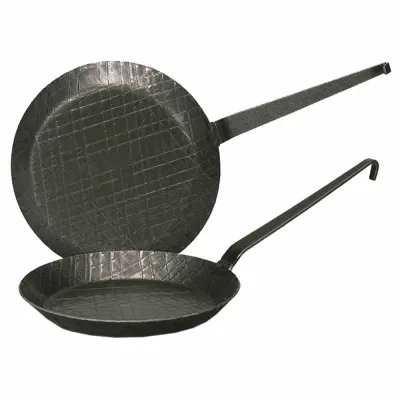 Albert Turk Bratpfanne 65224 | Schmiedeeisen Pfanne 24 cm | Hakenstiel | Induktion geeignet | kratzfest | Schwarz