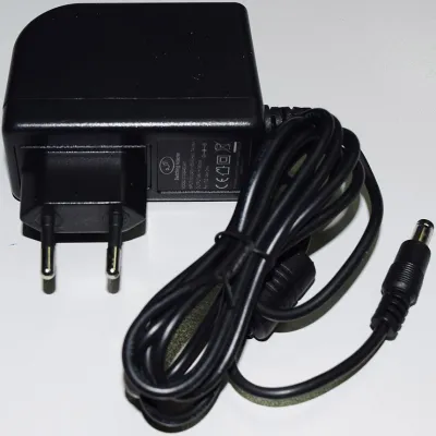 Wantec Steckernetzteil 5617 | PoE Netzteil für 2W-IP | 48V DC 0,38A | 15W | Steckanschluss | 100-240V AC